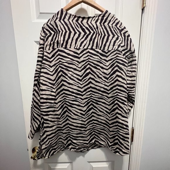Tahari size 1X 100% linen zebra print button down shirt - Picture 2 of 5